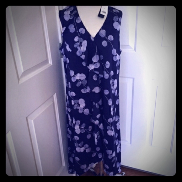 Banana Republic Dresses & Skirts - NWT women's Banana Republic dress, size 14